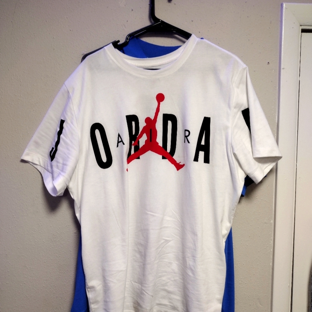 Jordan Tee shirt